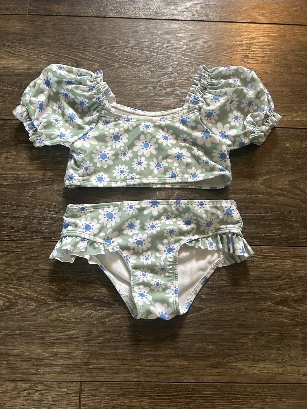 EUC wonder nation Light Green Floral Puff Sleeve Bikini Set